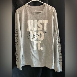 Nike Heather Gray Athletic Long Sleeve Tee